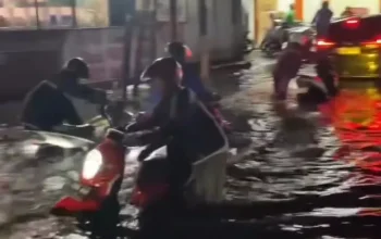 Hujan Terus Menerus, Sejumlah Jalan Kota Tangerang Terendam Banjir